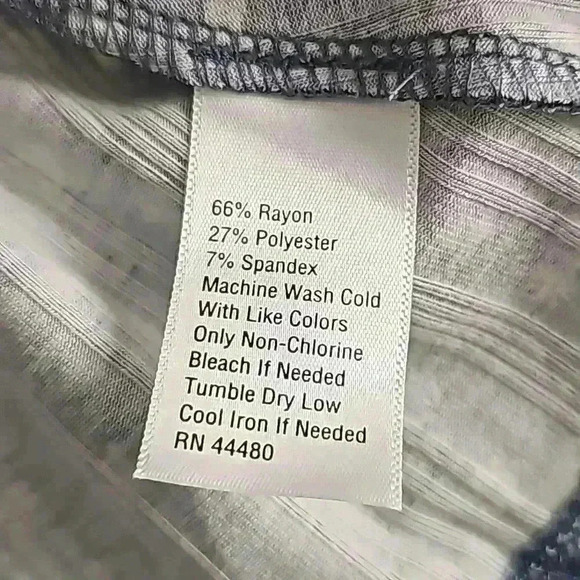 True Craft Women's Blue Floral Ruffle Sleeveless Tank Top Casual Cute - Picture 8 of 8